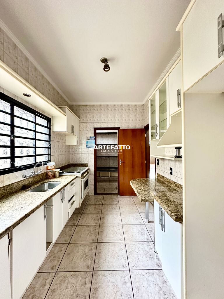 Casa à venda com 4 quartos, 250m² - São José,Franca 