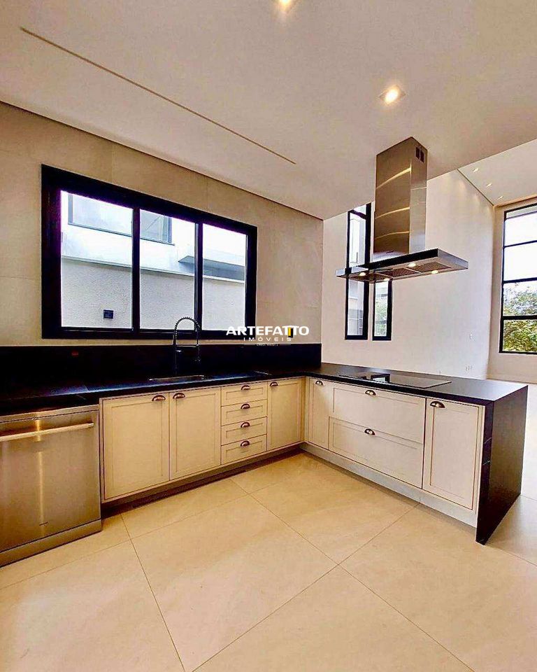  - Casa de condomínio à venda, no Village Santa Georgina, com 3 suítes, 336m²