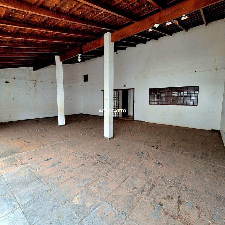 Casa à venda com 4 quartos, 389m² - Vila Santos Dumont,Franca 