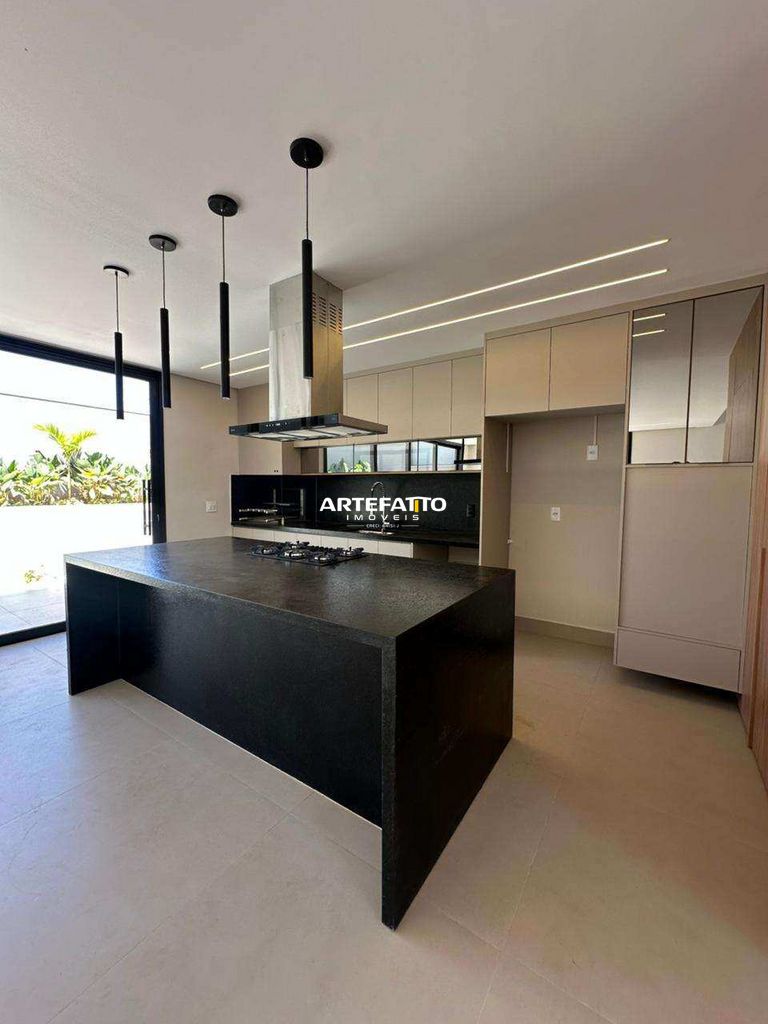  - Casa de condomínio à venda, no Villa Piemonte, em Franca, com 3 suítes, 360m²