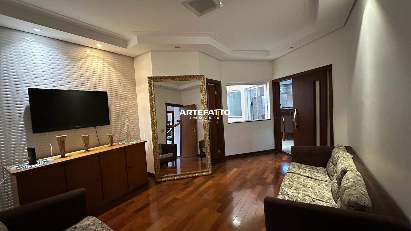 Casa à venda com 4 quartos, 224m² - Jardim Guanabara,Franca 