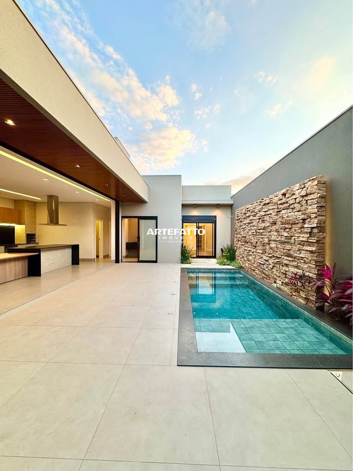 Casa à venda com 3 quartos, 211m² - Jardim Éden,Franca 