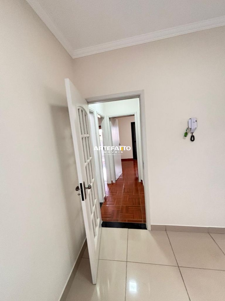  - Casa Jardim Ângela Rosa, Sobrado com 3 banheiros, 2 suítes, Excelente região