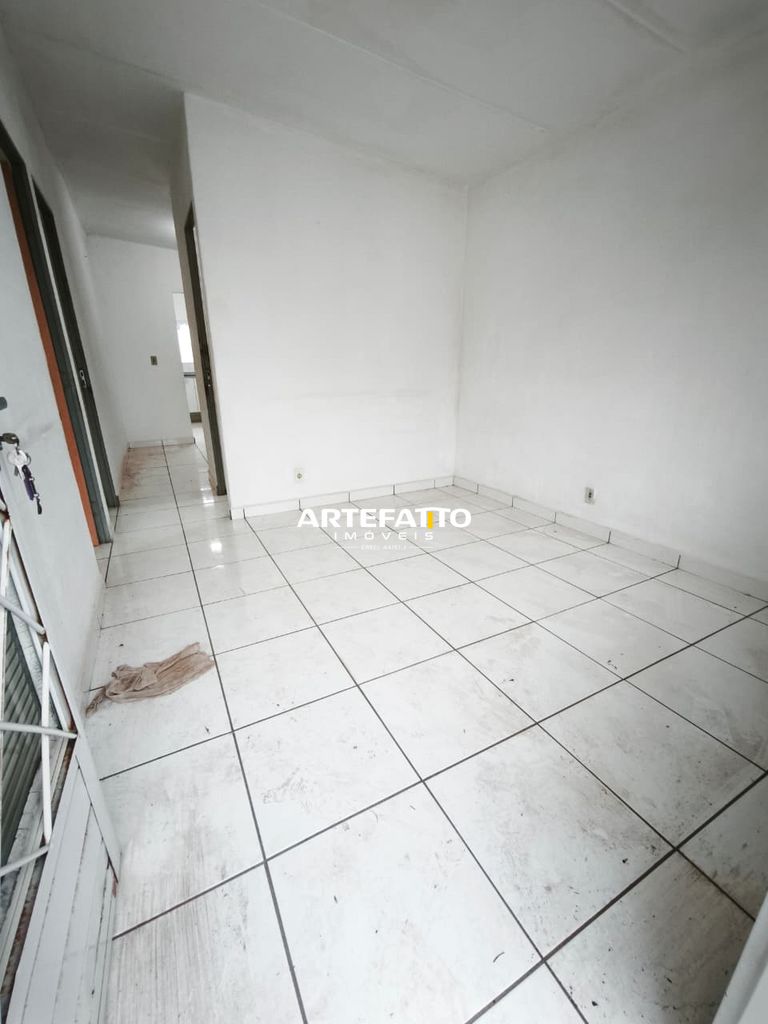  - Casa leporace 3, parte alta. 3 dorm. e garagem para 2 carros.