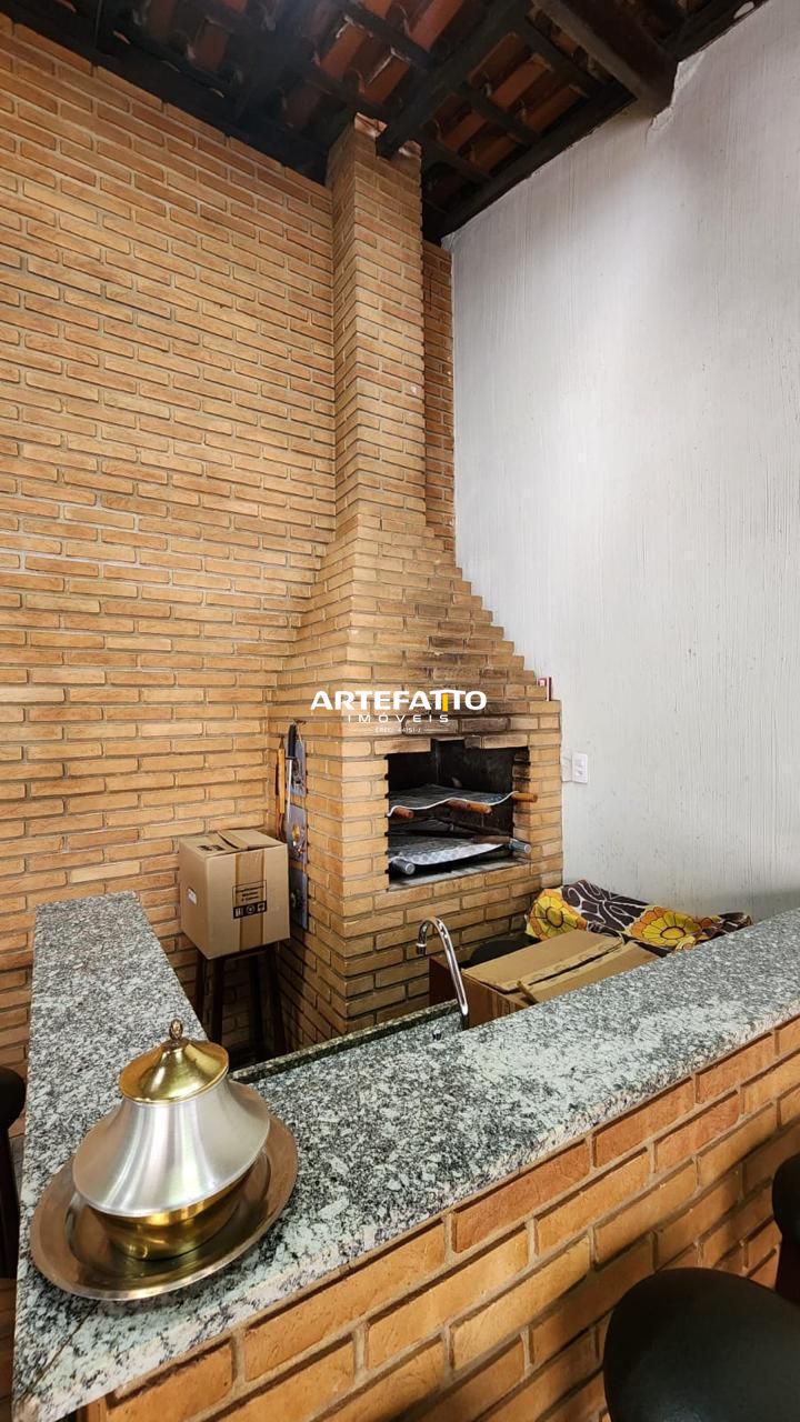 Casa à venda com 3 quartos, 234m² - Vila Santa Cruz,Franca 