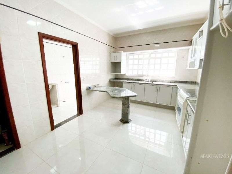 Casa à venda com 4 quartos, 260m² - São José,Franca 