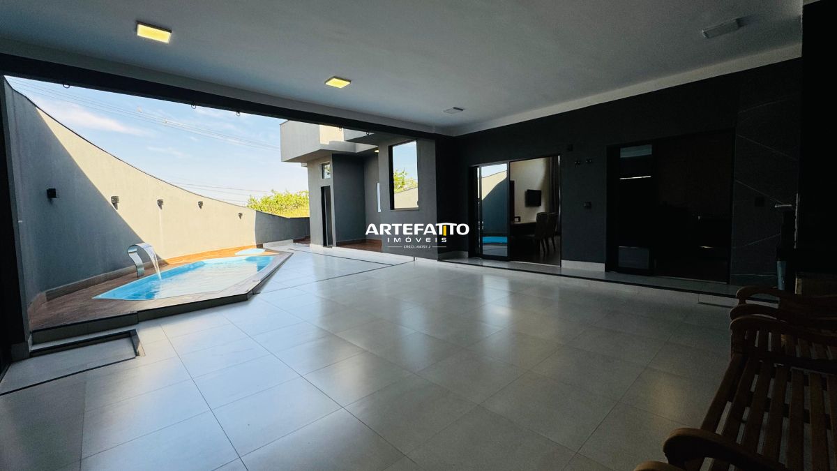  - Casa com 3 dormitórios no Jardim Piratininga