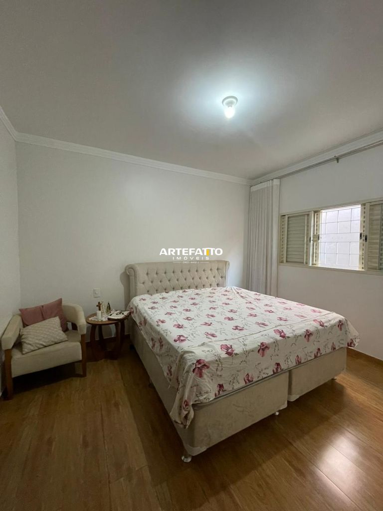  - Vende-se Casa – Jardim Riviera Imóvel próximo à Av. Adhemar de Barros