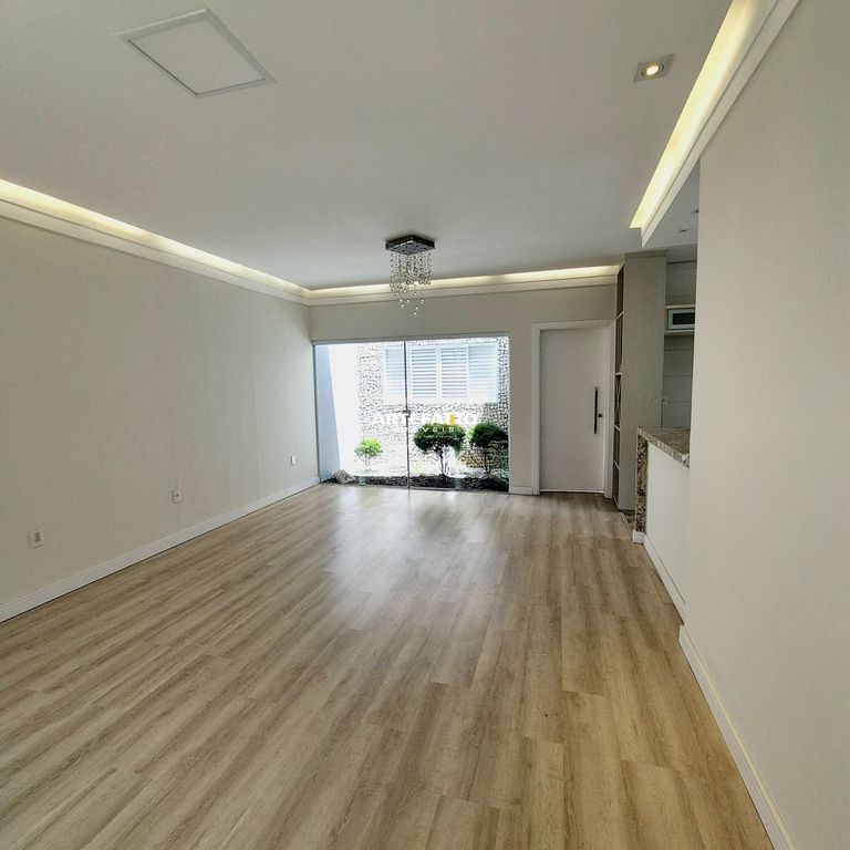  - Casa com 3 dormitórios