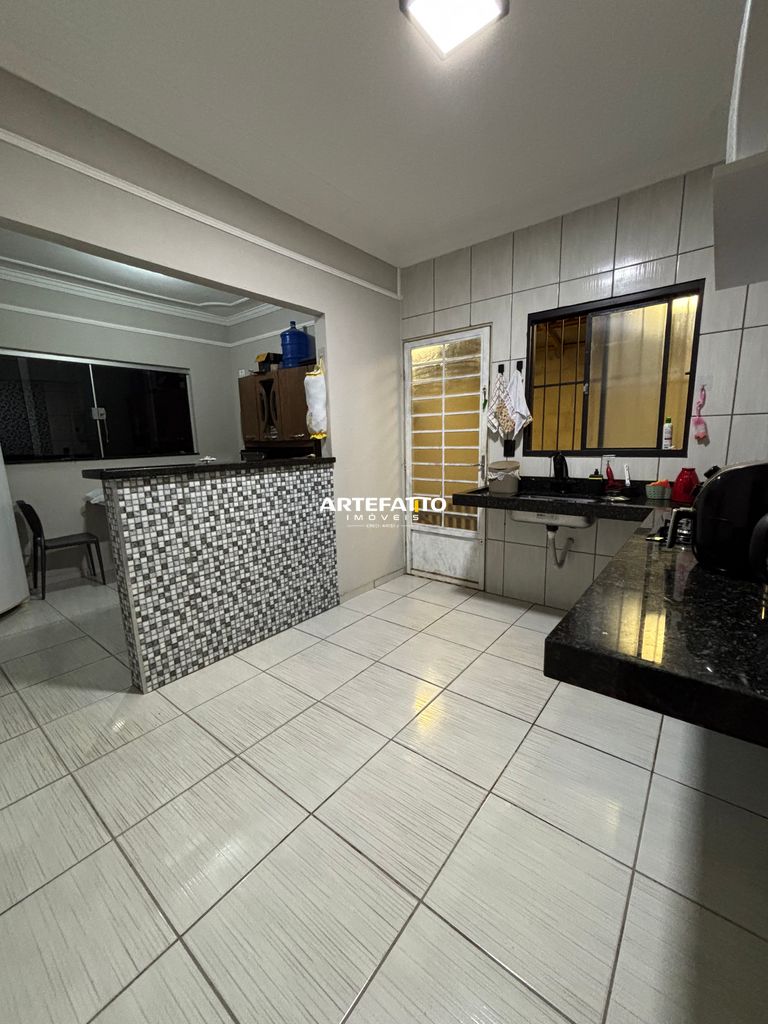  - Casa terreno inteiro no bairro Residencial Palermo