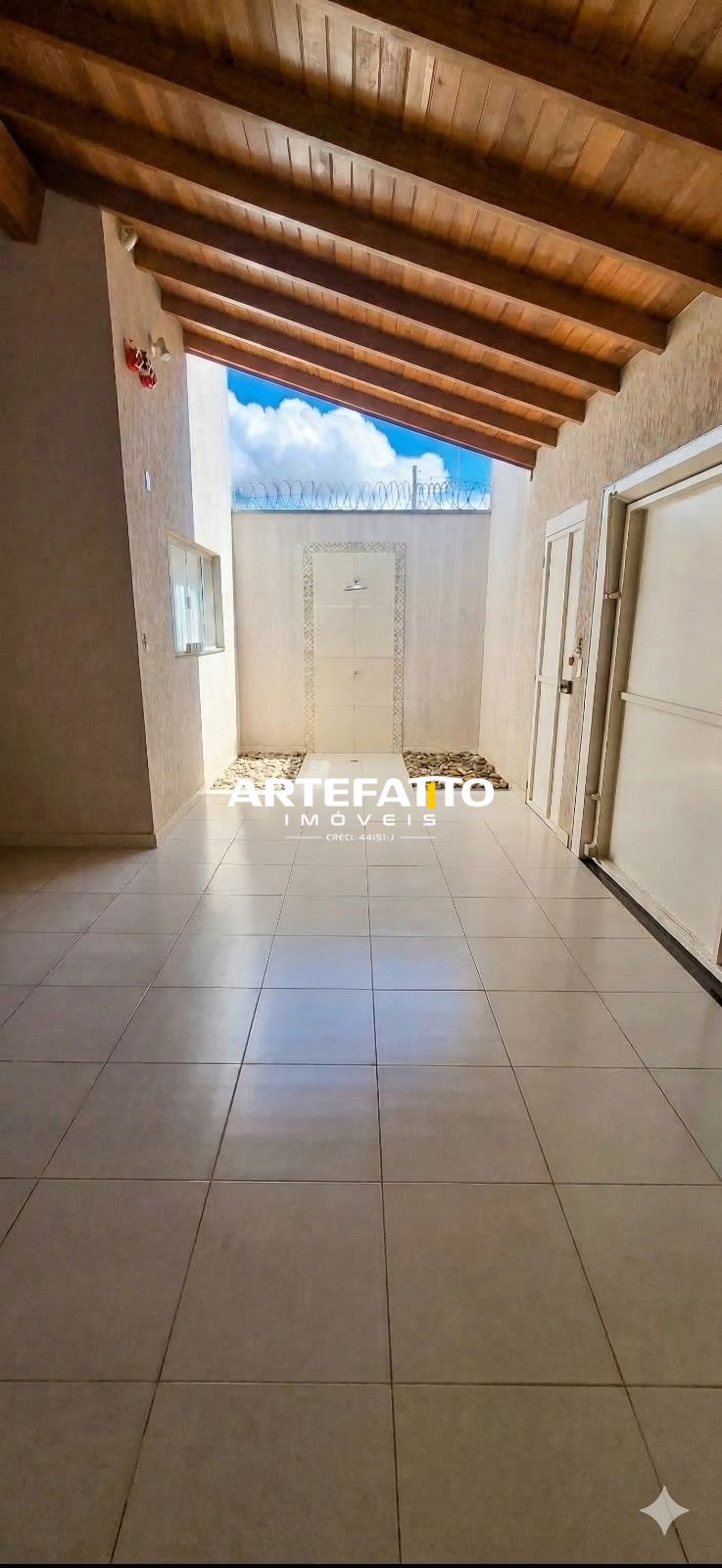  - Casa Res. Meirelles, 3 dorm, sendo 1 com suíte e closet. Ótima região