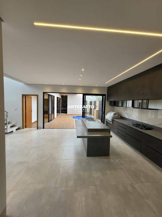 Casa à venda com 4 quartos, 256m² - Condomínio Villa Toscana,Franca 