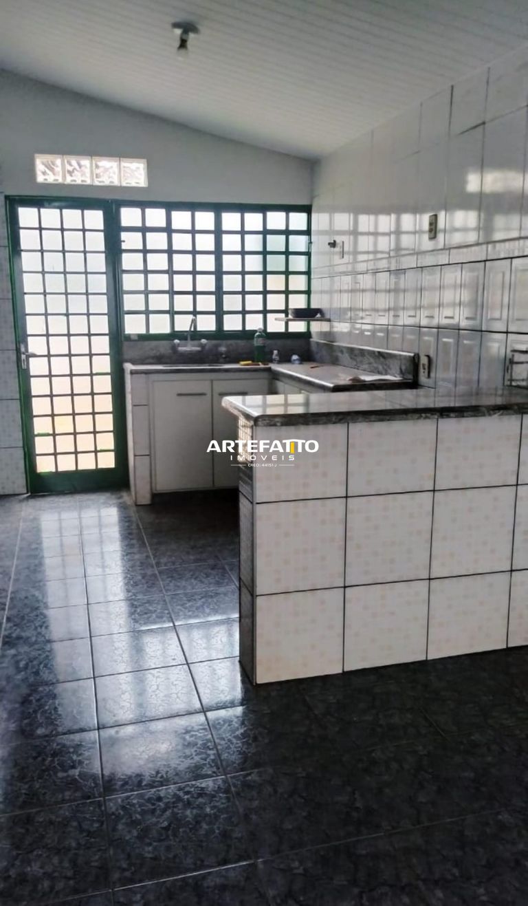 Casa à venda com 4 quartos, 200m² - Jardim Samello Woods,Franca 