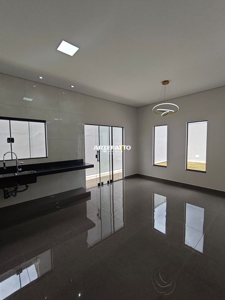  - Casa à venda com 2 dormitórios no Jardim Natal, 70m²