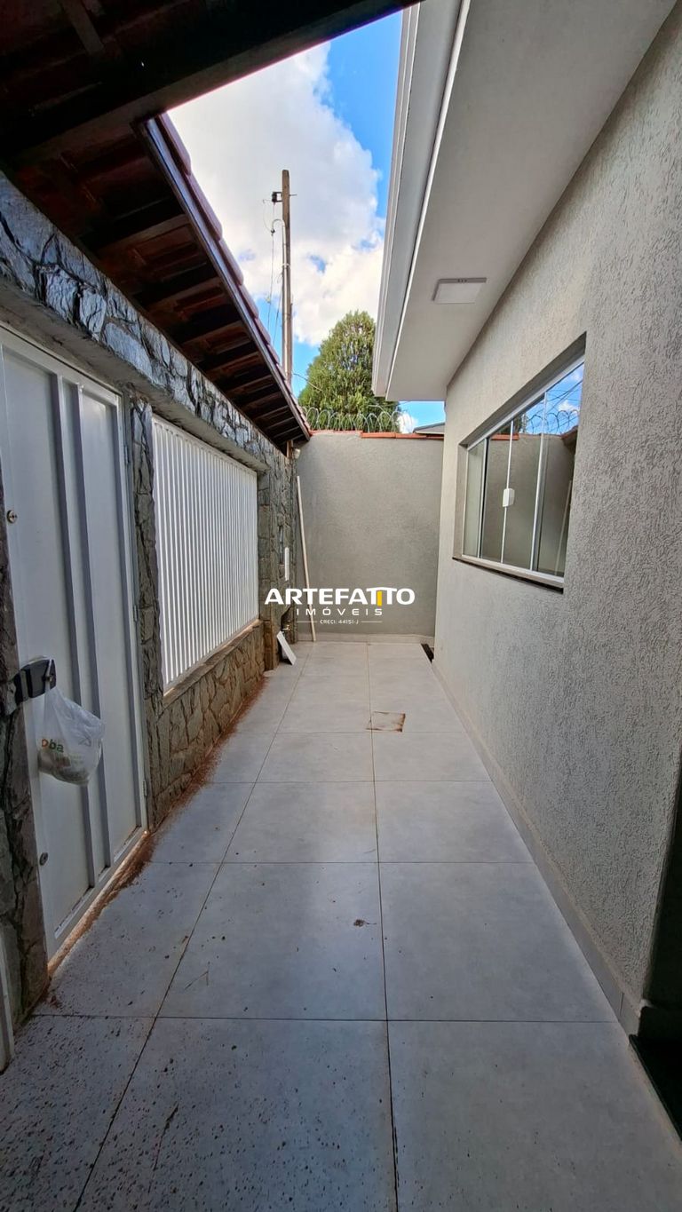  - Casa com 3 dormitórios no bairro Nova Franca