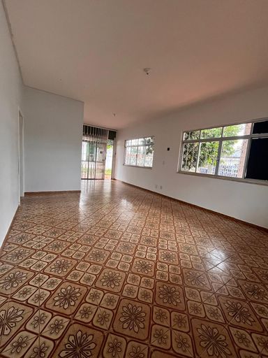 Sala ampla para dois ambientes