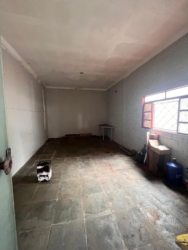 Quarto amplo (Edícula)