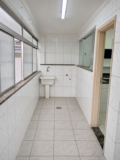 ÁREA DE SERVIÇO