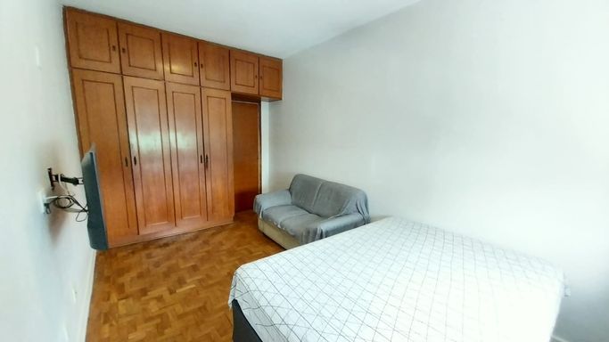 Dorm 2 com armários frente amplo