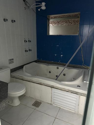 Uma das suítes que esta em manutenção