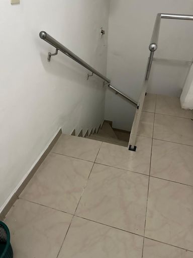 Escadaria de acesso a garagem