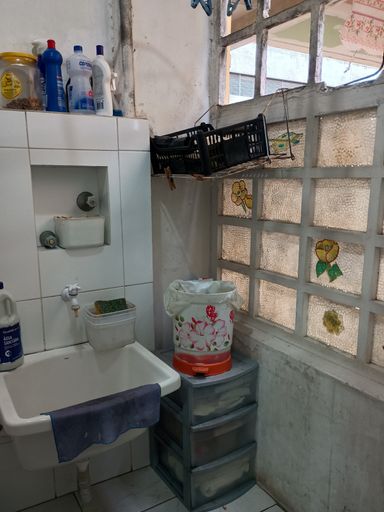 ÁREA DE SERVIÇO
