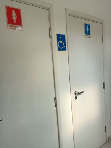 BANHEIROS ADAPTADOS PISO 1
