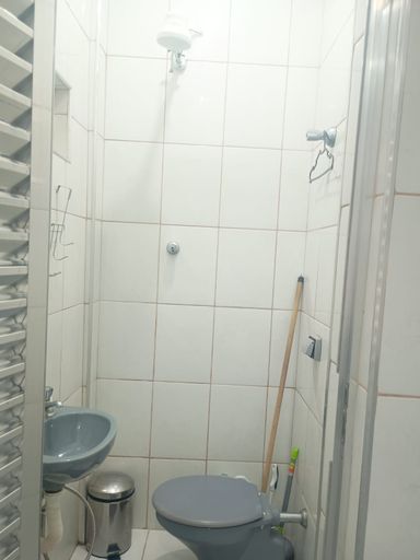 BANHEIRO DE EMPREGADA