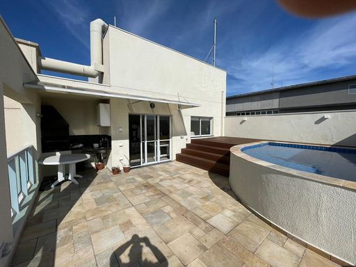 ÁREA PARA POR ESPRIGUIÇADEIRAS E GUARDA-SOL