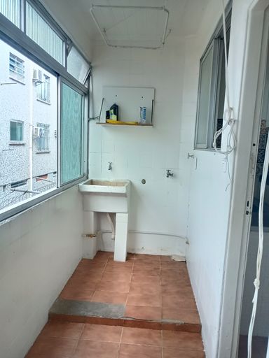 ÁREA DE SERVIÇO