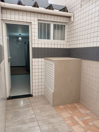 QUINTAL PRIVATIVO E COBERTO