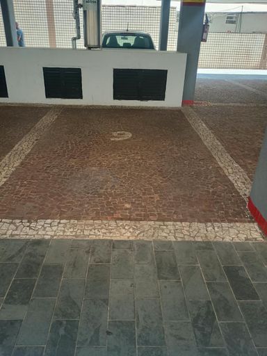VAGA COBERTA  DEMARCADA