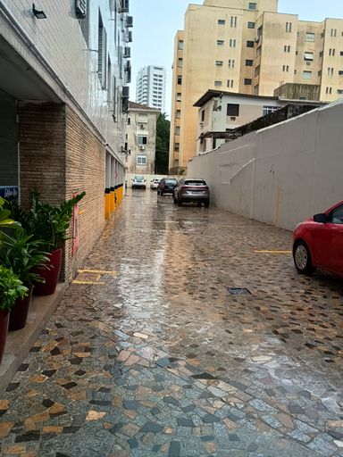 PÁTIO DE GARAGENS