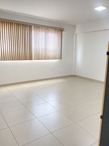 SALA 9 GIGANTE COMERCIAL PISO 2