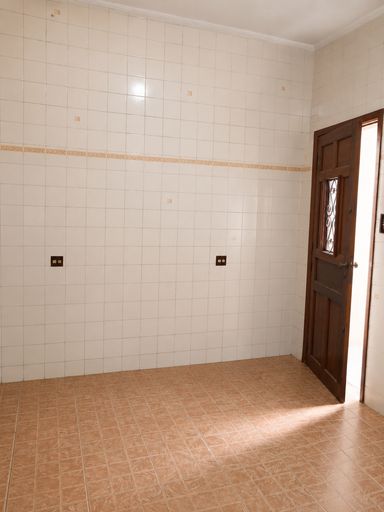 ÁREA DE SERVIÇO COBERTA
