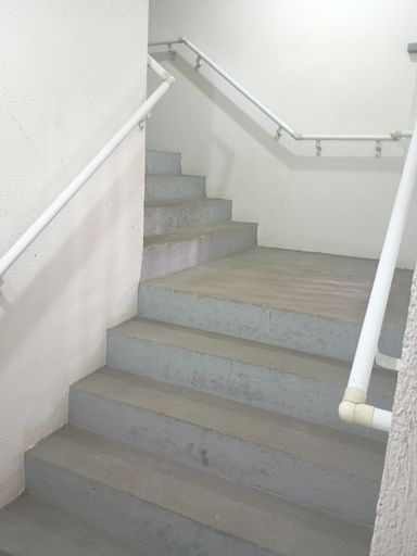 ESCADA DE EMERGÊNCIA DO TÉRREO ATÉ ANDAR 3