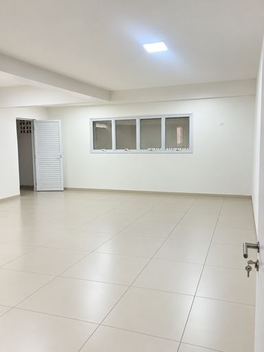 SALA ESPAÇOSA 1 DO ANDAR 1