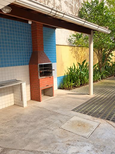 ESPAÇO DO FUNDO DO PRÉDIO