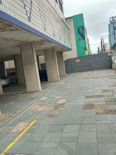 VAGAS NO TÉRREO