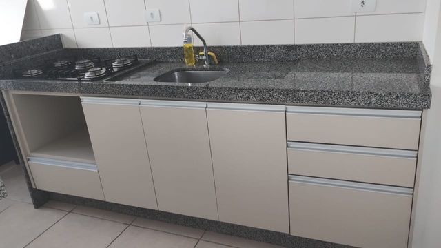 PIA DE COZINHA COM ARMÁRIO