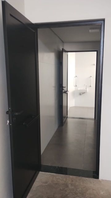 BANHEIROS MASCULINO E FEMININO COM ACESSIBILIDADE