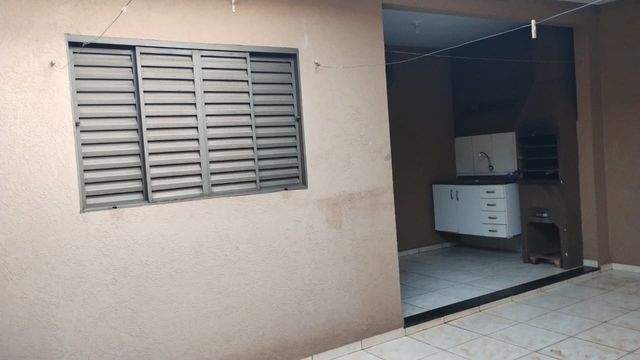 EDÍCULA COM CHURRASQUEIRA E PIA