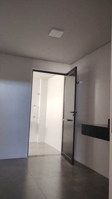 BANHEIRO DA ÁREA SUPERIOR DO MEZANINO