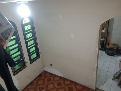 Vista da sala da edìcula