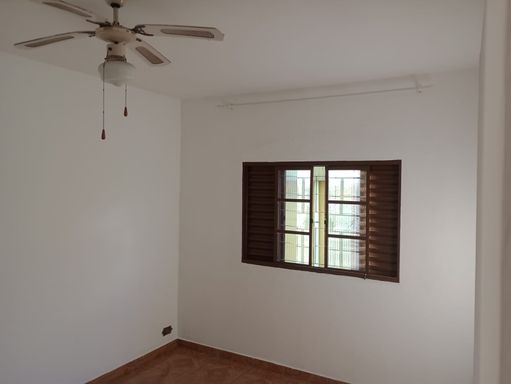 Dormitório casa piso superior