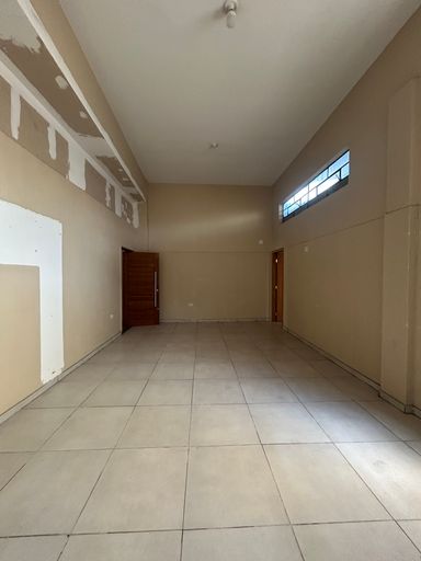 Sala +/- 30m2