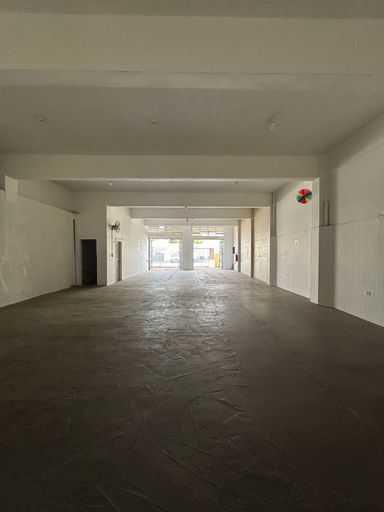 Salão com 160m2