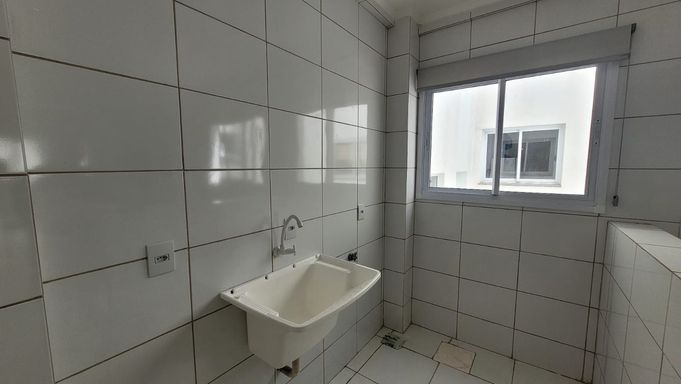 ÁREA DA LAVANDERIA APTO