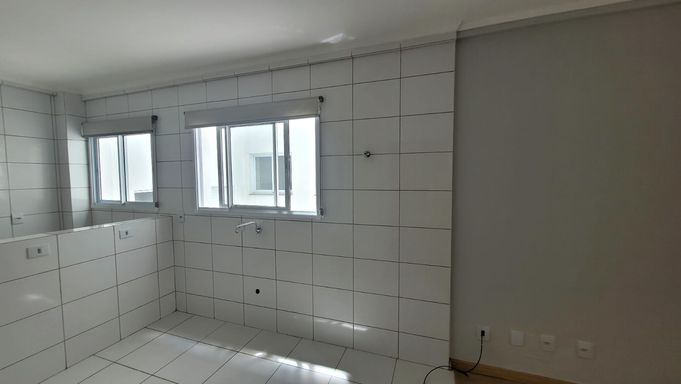 LUMINOSIDADE NATURAL DAS JANELAS DO APARTAMENTO