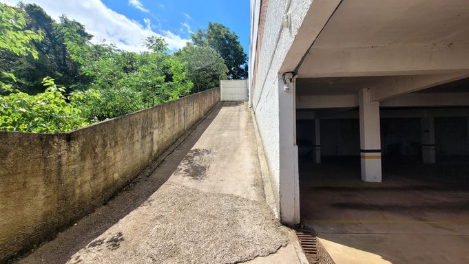 PORTÃO ELETRÔNICO DE ACESSO A GARAGEM